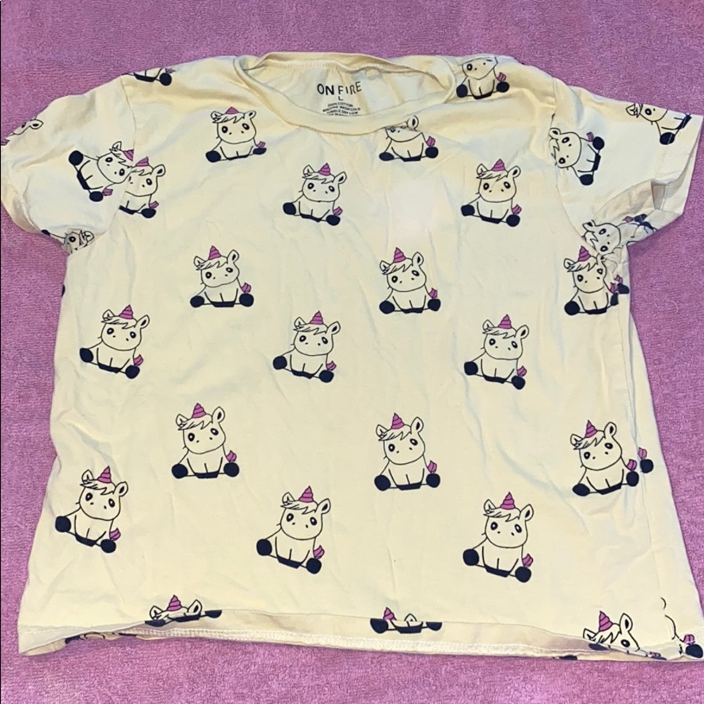 unicorn top / t-shirt